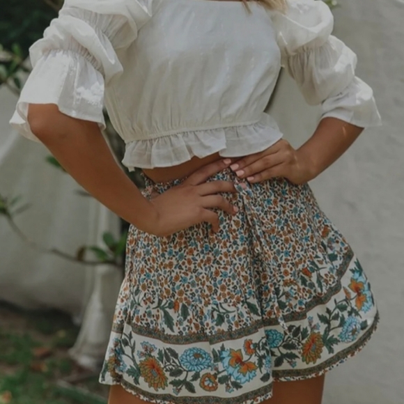 Envyls Pants - Floral Print Elastic Waist Shorts Cream Summer